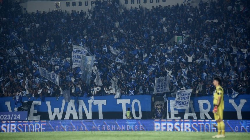 turunminum.id Stadion Si Jalak Harupat Full House, Persib: Modal Kuat Kantongi Kemenenagan atas Madura United