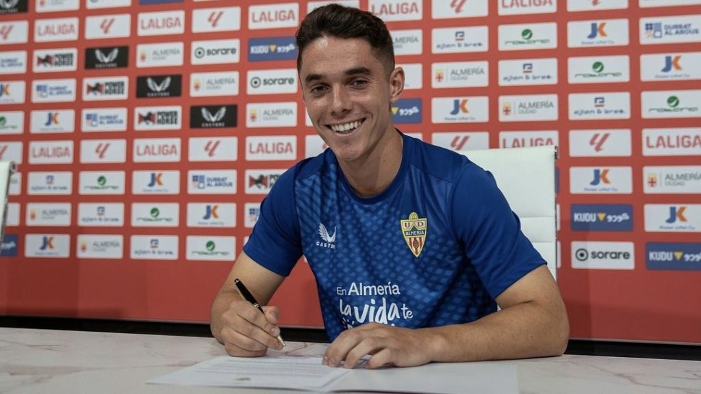turunminum.id La Liga Almeria Hadapi Penjualan Pemain: Sergio Arribas Jadi Aset Berharga Pasca-Degradasi Almeria Hadapi Penjualan Pemain: Sergio Arribas Jadi Aset Berharga Pasca-Degradasi (foto: instagram)
