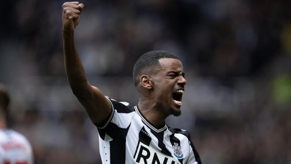 turunminum.id Inggris Alexander Isak Tanggapi Minat Transfer dari Arsenal Alexander Isak Tanggapi Minat Transfer dari Arsenal (foto: instagram)