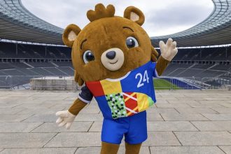 Top 10 Jersey Terburuk di Euro 2024: Penilaian dan Kritik Desain Internasional (foto: instagram)