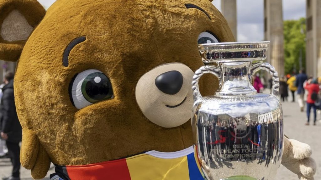 turunminum.id Eropa UEFA Top 10 Jersey Terburuk di Euro 2024: Penilaian dan Kritik Desain Internasional Top 10 Jersey Terburuk di Euro 2024: Penilaian dan Kritik Desain Internasional (foto: instagram)