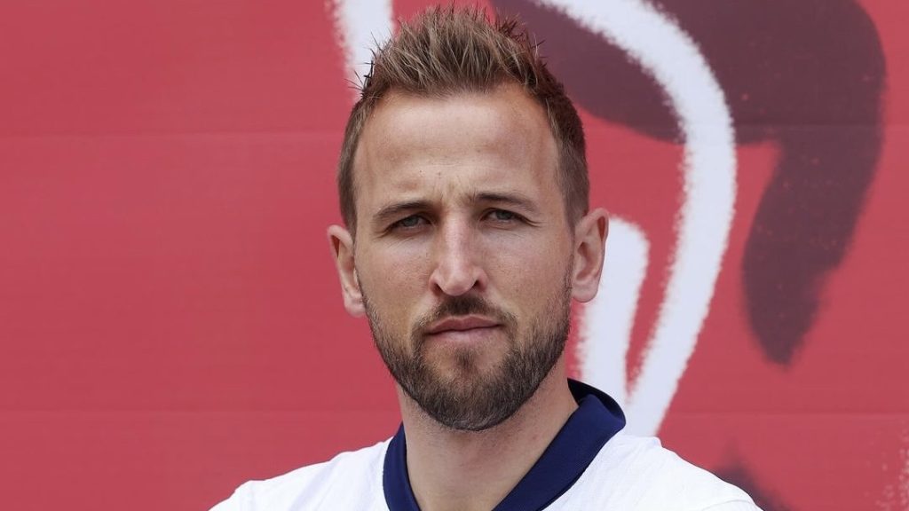 turunminum.id Inggris Harry Kane Berambisi Menyamai Prestasi Cristiano Ronaldo Harry Kane Optimis Inggris Bisa Menjuarai Euro 2024: Target Sepatu Emas dan Keyakinan Timnas Inggris (foto: instagram)