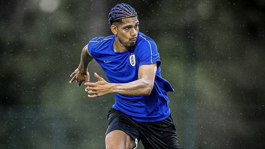 Manchester United Dekati Ronald Araujo di Tengah Krisis Barcelona (foto: instagram)