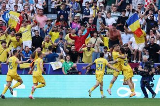 Rumania menang telak 3-0 atas Ukraina di Euro 2024 (Photo by Carl Recine/Getty Images)