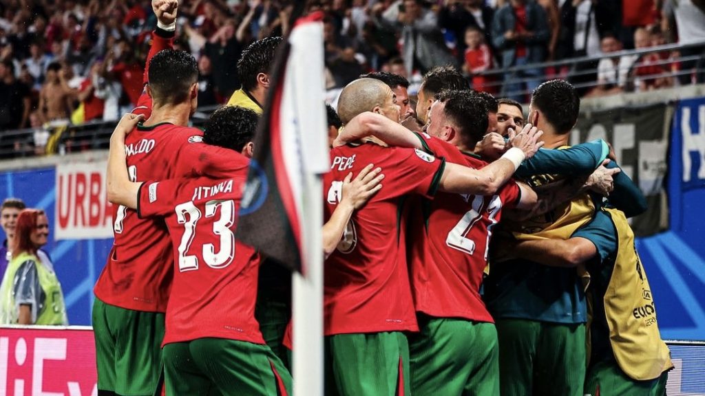 turunminum.id Eropa UEFA Perjalanan Lintas Generasi di Euro 2024: Cristiano Ronaldo dan Keluarga Conceicao di Timnas Portugal Perjalanan Lintas Generasi: Cristiano Ronaldo dan Keluarga Conceicao di Timnas Portugal (foto: instagram)