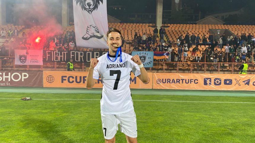 Adriano Castanheira saat merayakan gelar juara Piala Armenia bersama FC Ararat (Foto: Malut United/Istimewa)