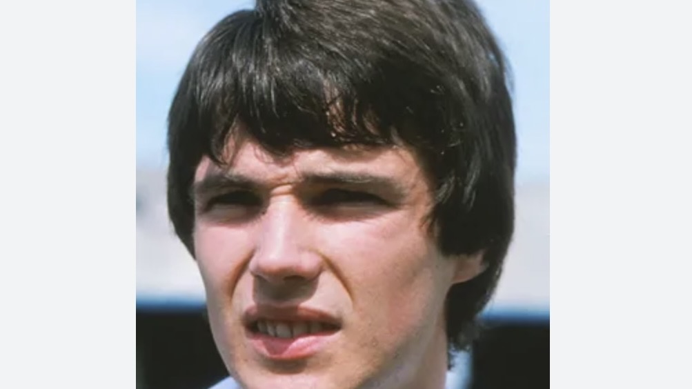 turunminum.id Inggris Alan Hansen: Legenda Liverpool dalam Ketidakpastian Kesehatan, Dukungan Menyertai Alan Hansen: Legenda Liverpool dalam Ketidakpastian Kesehatan, Dukungan Menyertai (foto: twitter)