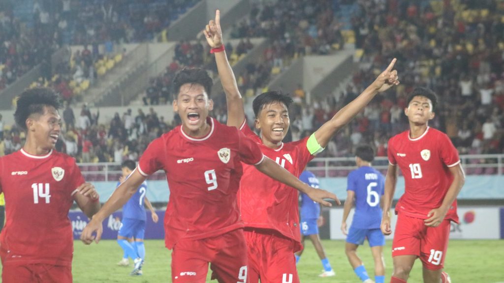 turunminum.id Timnas Bungkam Singapura 3-0, Nova Arianto Bicara Lahirnya Pratama Arhan Kedua Timnas Indonesia U-16 menang 3-0 atas Singapura di Piala AFF U-16 2024 (Foto: Turunminum.id/Nofik Lukman Hakim)