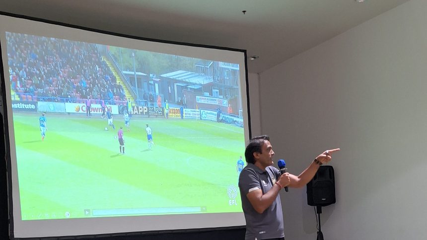 Liga 1 2024 akan pakai wasit asing (Foto: Turunminum.id/da Yerimon)