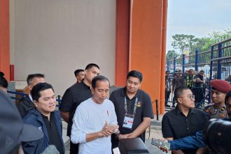 Presiden RI, Joko Widodo saksikan laga Persib Bandung vs PSM Makassar (Foto: Turunminum.id/da Yerimon)