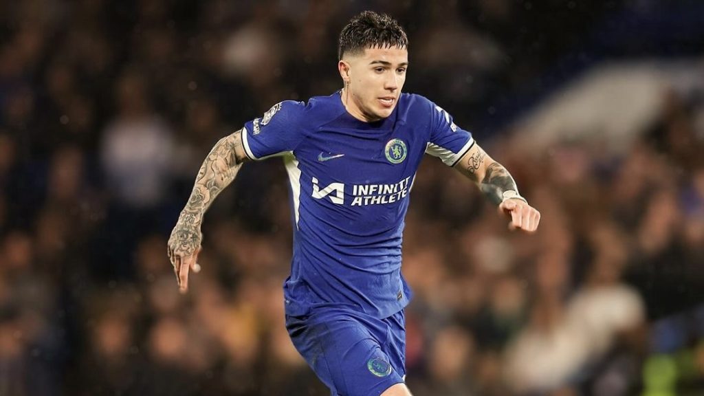 turunminum.id Inggris Kontroversi Enzo Fernandez: Chelsea dan Respons Perilaku Diskriminatif Kontroversi Enzo Fernandez: Chelsea dan Respons Perilaku Diskriminatif (foto: instagram)