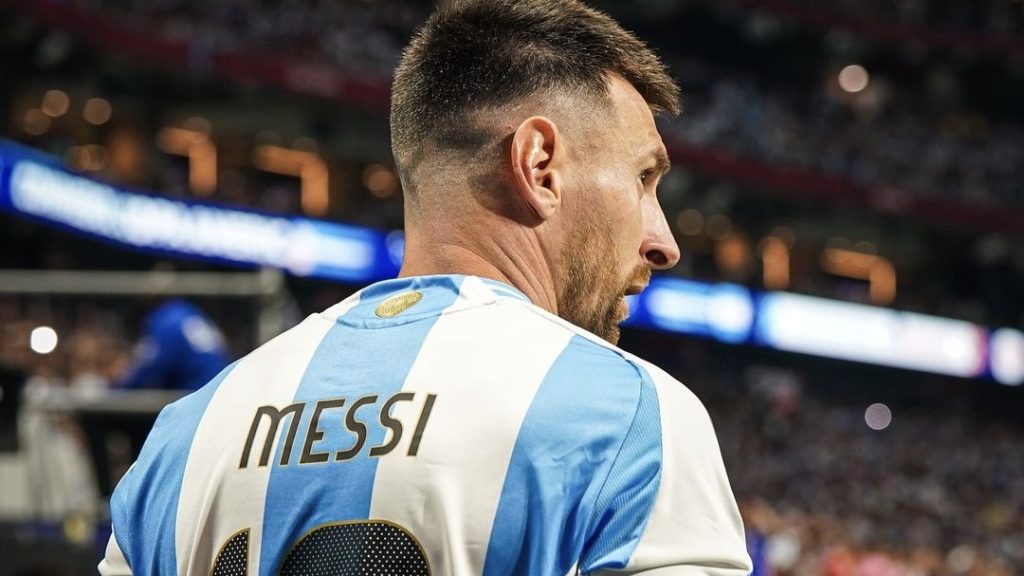 turunminum.id Saudi Arabia Pro League Daftar Nominasi Ballon d'Or 2024: Tak Ada Nama Lionel Messi dan Cristiano Ronaldo Lionel Messi: Rekor Legendaris dan Mengejar Gelar Copa América (foto: instagram)