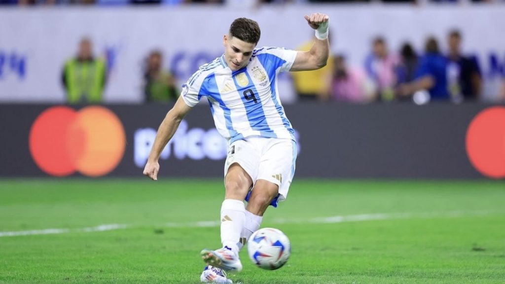 turunminum.id Inggris Julian Alvarez Pertimbangkan Atletico Madrid Akibat Minimnya Kesempatan Manchester City Julian Alvarez Pertimbangkan Atletico Madrid Akibat Minimnya Kesempatan Manchester City (foto: instagram)