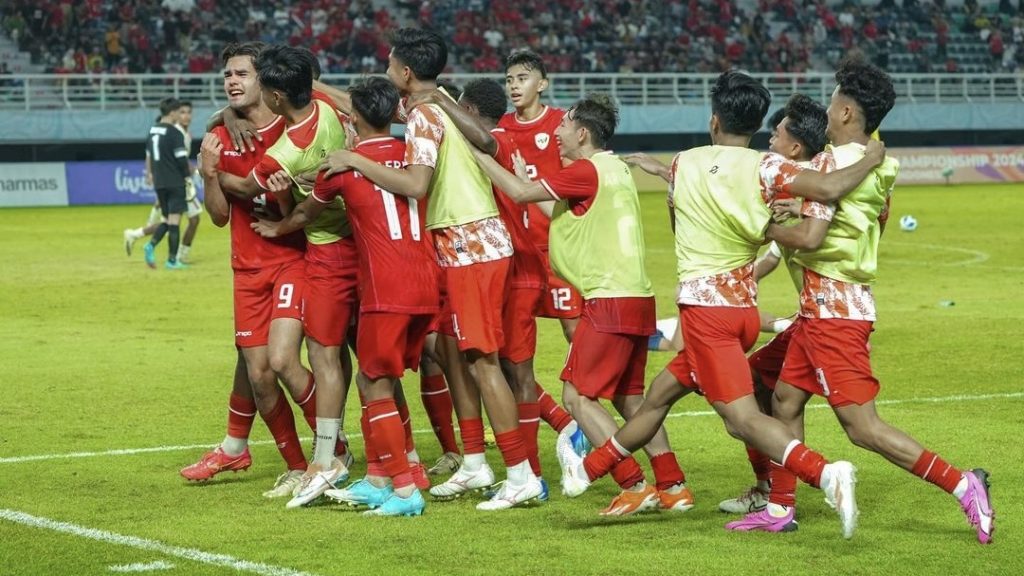 turunminum.id Timnas Kemenangan Telak Indonesia U19 Atas Filipina: Raven dan Abdulmanan Bersinar Kemenangan Telak Indonesia U19 Atas Filipina: Raven dan Abdulmanan Bersinar (foto: instagram)