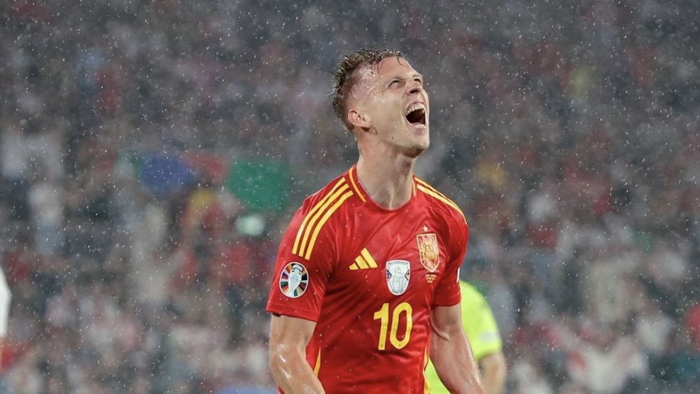 turunminum.id La Liga Masa Depan Dani Olmo: Barcelona, Bayern, dan Manchester City Masih Tertarik Masa Depan Dani Olmo: Barcelona, Bayern, dan Manchester City Masih Tertarik (foto: instagram)