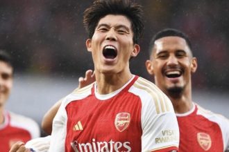 Takehiro Tomiyasu Absen Tur Pra-Musim Arsenal: Cedera Lutut Jadi Kendala (foto: instagram)