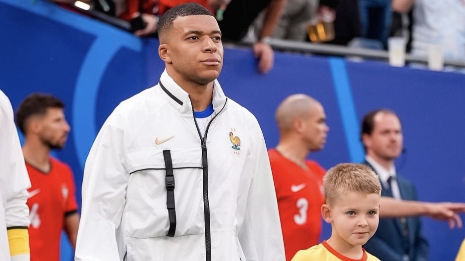 turunminum.id La Liga Menunggu Momen: Kylian Mbappe Akan Tampil Perdana Real Madrid? Menunggu Momen: Kylian Mbappe Akan Tampil Perdana untuk Real Madrid (foto: instagram)