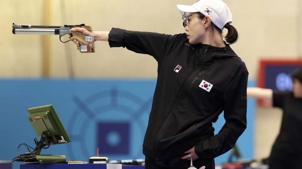 turunminum.id Liga Internasional Kim Ye-ji: Atlet Tembak Korea Selatan Olimpiade Paris 2024 Kim Ye-ji: Atlet Tembak Korea Selatan Olimpiade Paris 2024 (foto: x)