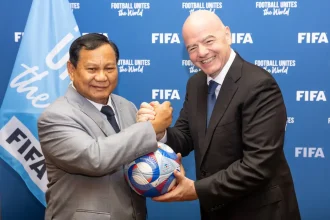 Prabowo Subianto dan Gianni Infantino (Foto:: FIFA.com)