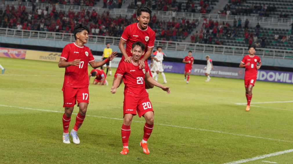 Timnas Indonesia U-19 saat melawan Filipina di Stadion Gelora Bung Tomo, Surabaya. (Foto:PSSI)