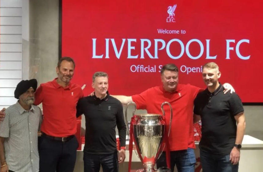 turunminum.id Buka Ofisial Store Merchandise di PIM, Berger: Ini Bagus Sebab Indonesia Fans Besar Liverpool
