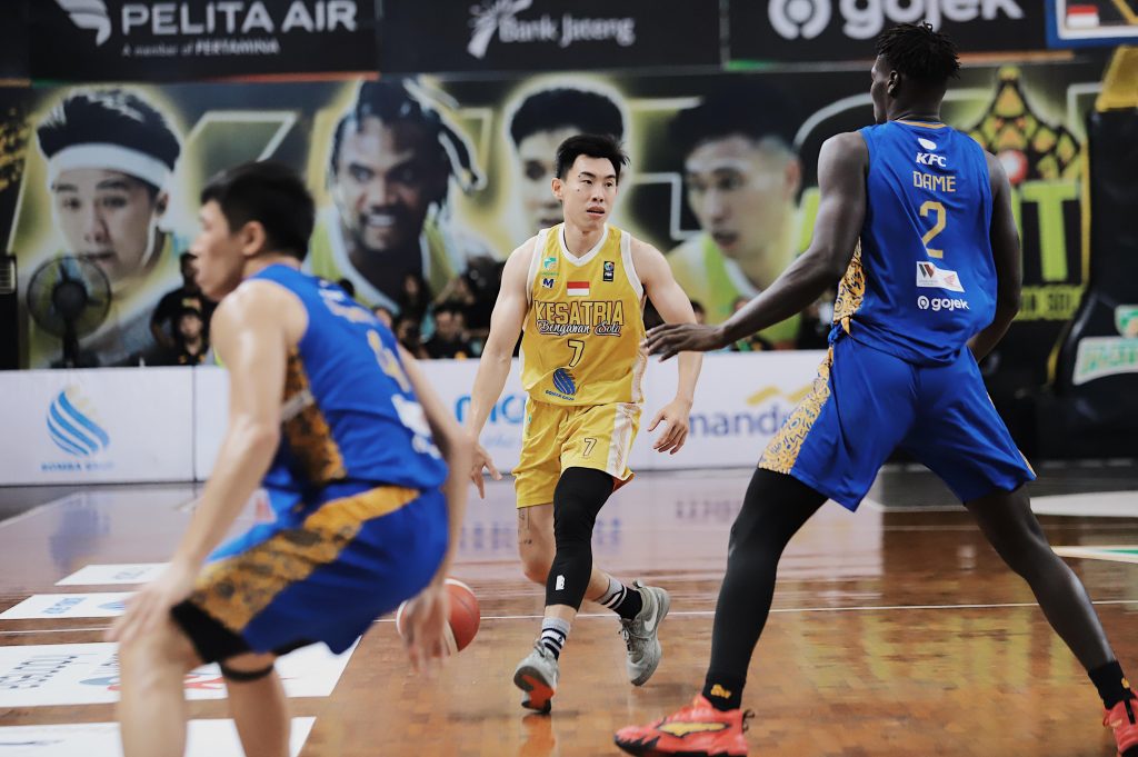 turunminum.id Basket Kesatria Bengawan Solo dan Satria Muda Suguhkan Level Tinggi di Playoff IBL 2024 turunminum.id Kesatria Bengawan Solo dan Satria Muda Suguhkan Level Tinggi di Playoff IBL 2024