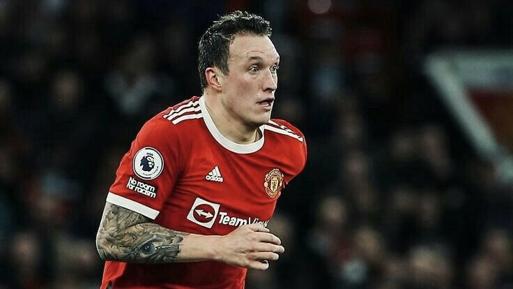 turunminum.id Inggris Phil Jones Pensiun di Usia 32 Tahun Phil Jones Pensiun di Usia 32 Tahun (foto: x)