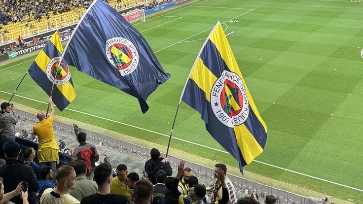 turunminum.id Eropa Mourinho: Fenerbahce Bisa Menang di Liga Europa Mourinho: Fenerbahce Bisa Menang di Liga Europa (foto: x)
