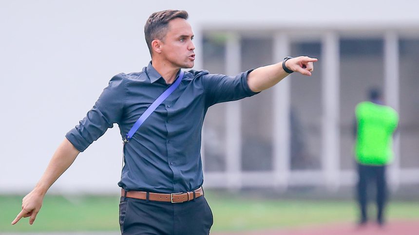 Pelatih Persebaya, Paul Munster (Foto: Ady Sesotya)
