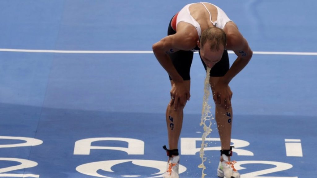 turunminum.id Liga Internasional Triatlon Paris 2024: Atlet Muntah Setelah Berenang di Sungai Seine Triatlon Paris 2024: Atlet Muntah Setelah Berenang di Sungai Seine (foto: x)