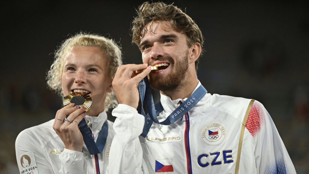 turunminum.id Liga Internasional Siniakova & Machac Raih Emas Paris 2024 Siniakova & Machac Raih Emas Paris 2024 (foto: x)