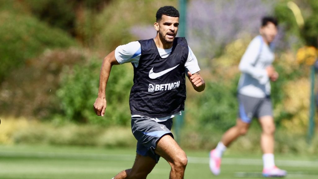 turunminum.id Inggris Son Sambut Solanke, Rekrutan Termahal Tottenham Son Sambut Solanke, Rekrutan Termahal Tottenham (foto: x)