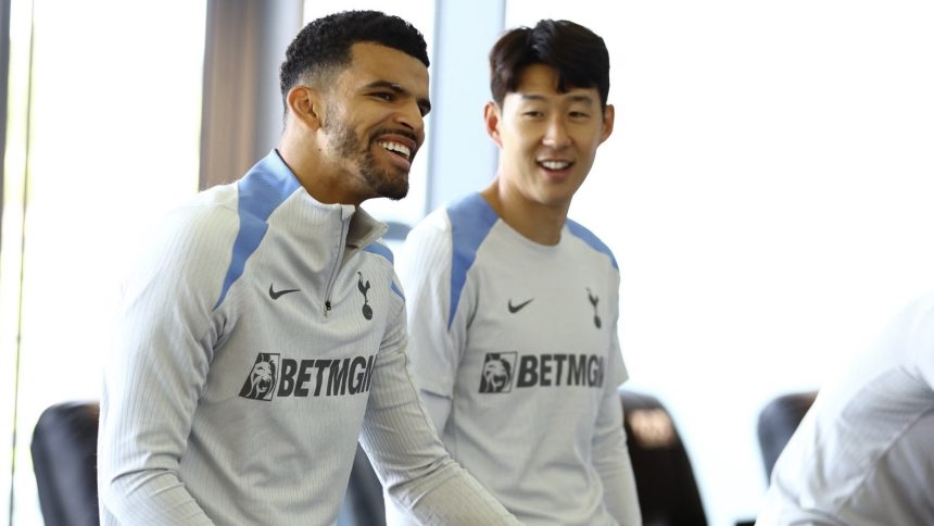 Son Sambut Solanke, Rekrutan Termahal Tottenham (foto: x)