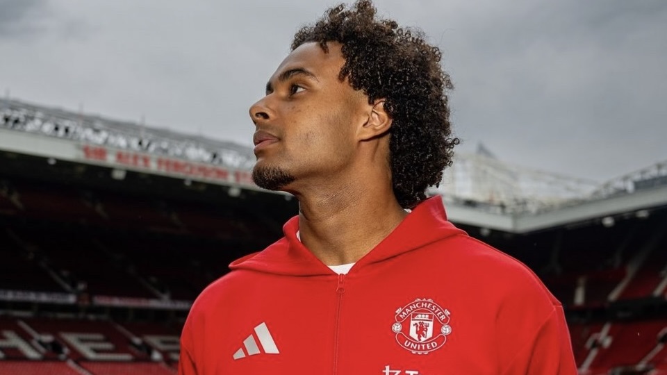 turunminum.id Inggris Zirkzee Diprediksi Jadi Bintang Manchester United Zirkzee Diprediksi Jadi Bintang Manchester United (foto: x)