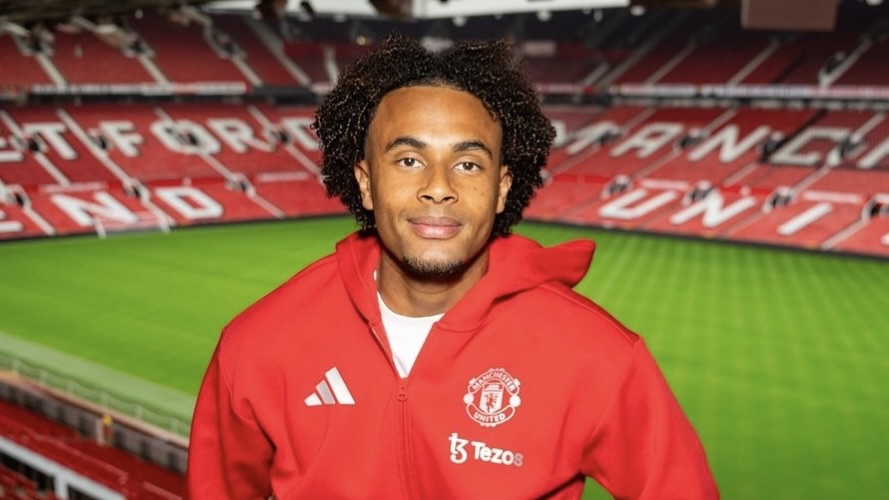 turunminum.id Inggris Zirkzee Diprediksi Jadi Bintang Manchester United Zirkzee Diprediksi Jadi Bintang Manchester United (foto: x)
