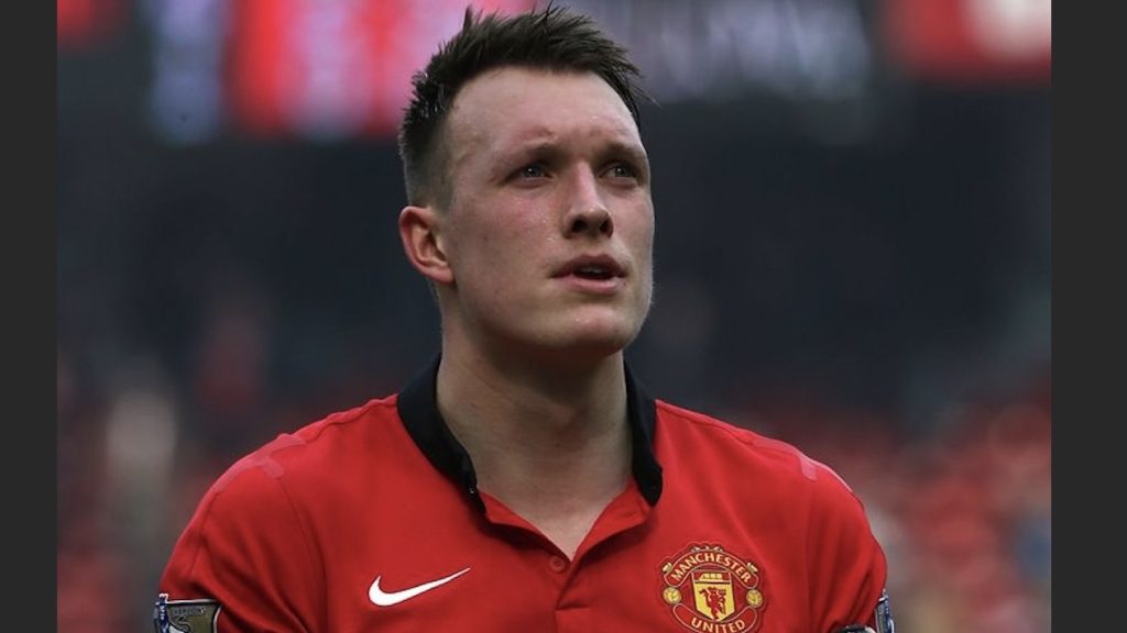 turunminum.id Inggris Phil Jones Pensiun di Usia 32 Tahun Phil Jones Pensiun di Usia 32 Tahun (foto: x)