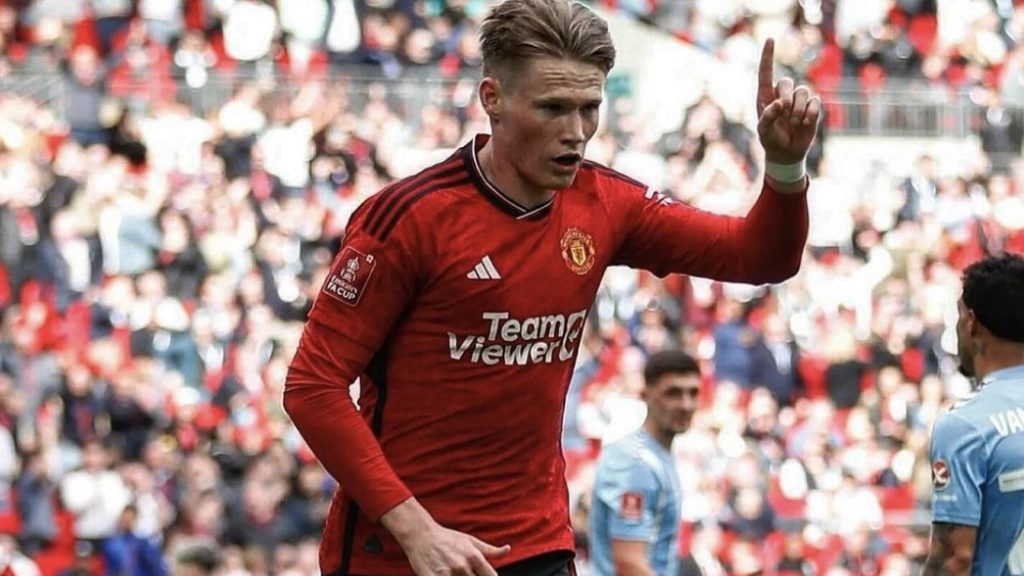turunminum.id Inggris Fulham Laju untuk Rebut McTominay dari MU Fulham Rekrut McTominay dari Manchester United (foto: x)