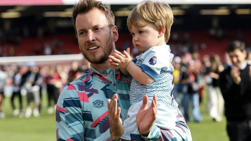 turunminum.id Inggris Arsenal Incar Neto Bournemouth Kiper Pelapis Arsenal Incar Neto sebagai Pelapis David Raya (foto: x)