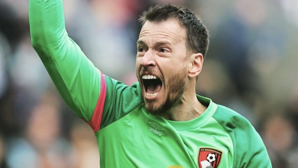 turunminum.id Inggris Arsenal Incar Neto Bournemouth Kiper Pelapis Arsenal Incar Neto sebagai Pelapis David Raya (foto: x)