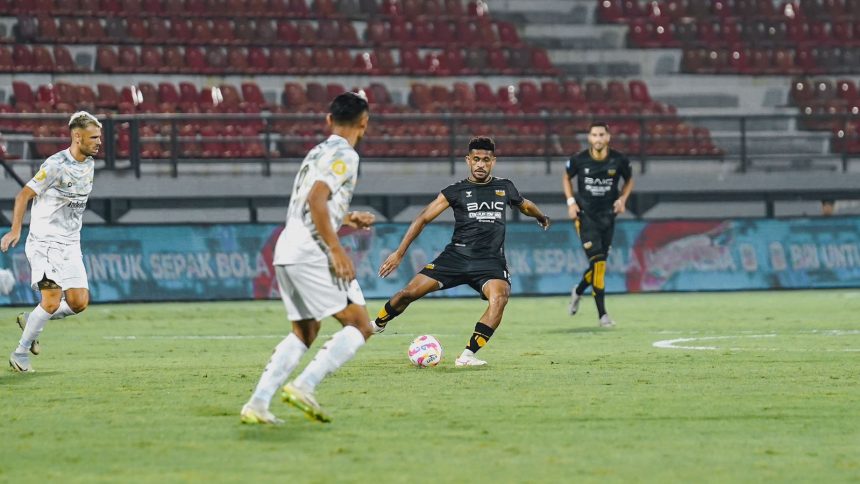 Dewa United vs Persib Bandung di Liga 1 2024 (Foto: Dewa United)