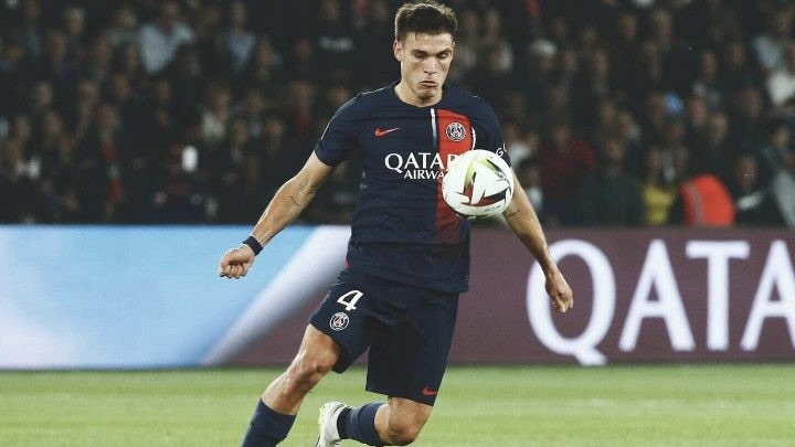 turunminum.id Inggris Man United Bidik Ugarte dengan Pinjaman dari PSG Man United Bidik Ugarte dengan Pinjaman dari PSG (foto: x)