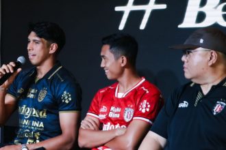 Elias Dolah dalam launching jersey Bali United untuk Liga 1 2024 (Foto: Bali United)