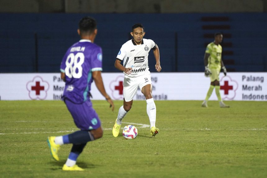 Bek Persija Jakarta, Rizky Ridho saat lawan Persita Tangerang di Liga 1 2024 (Foto: Persija Jakarta)