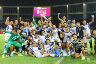 Selebrasi para pemain PSIS Semarang setelah menang di Stadion Manahan. Foto: Dok PSIS Semarang