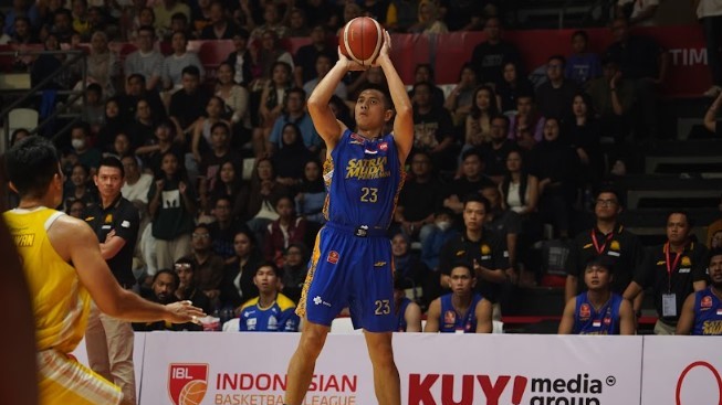 turunminum.id Satria Muda Hempaskan KBS, Awali IBL All Indonesian dengan Manis
