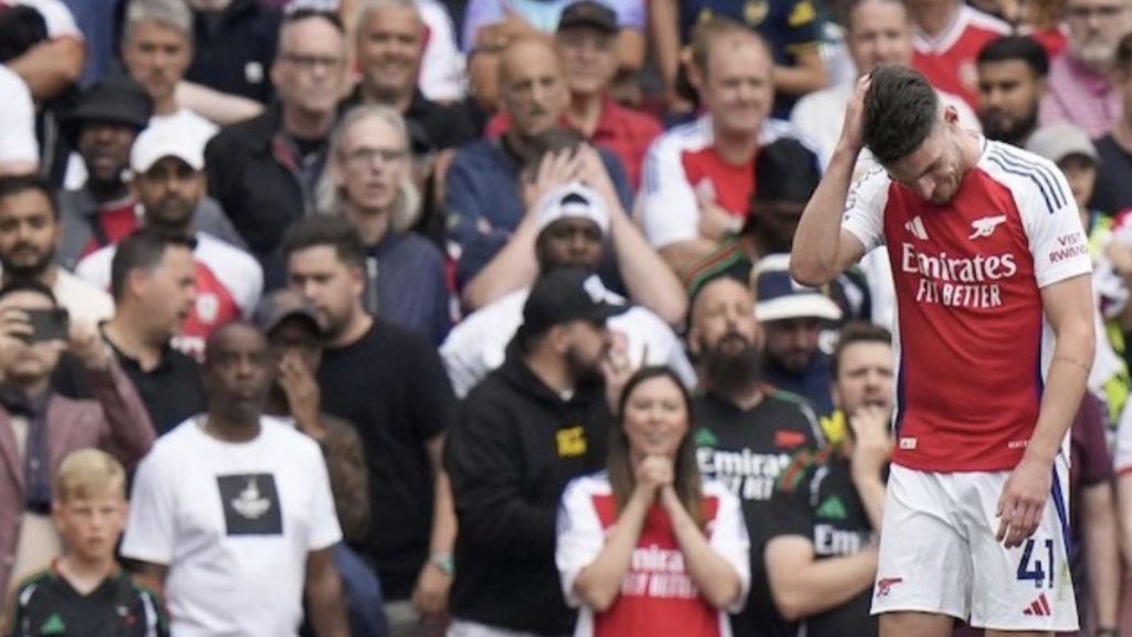 turunminum.id Inggris Declan Rice Menyesal Mendapat Kartu Merah Declan Rice Menyesal Mendapat Kartu Merah (foto: x)