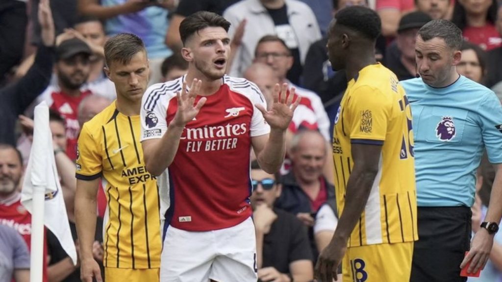 turunminum.id Inggris Declan Rice Menyesal Mendapat Kartu Merah Declan Rice Menyesal Mendapat Kartu Merah (foto: x)