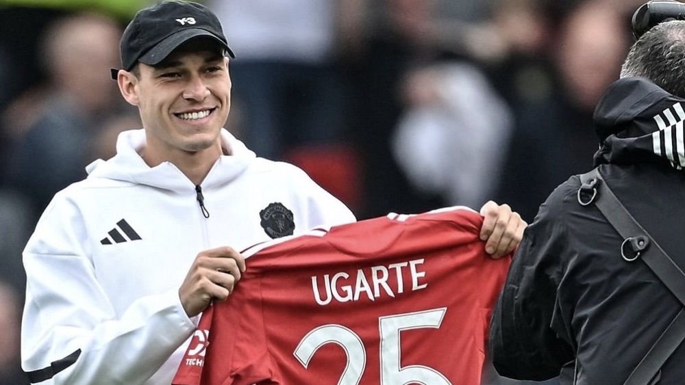 turunminum.id Inggris Manuel Ugarte: Bintang Baru, Tapi Bukan Solusi Utama Manuel Ugarte: Bintang Baru, Tapi Bukan Solusi Utama (foto: x)
