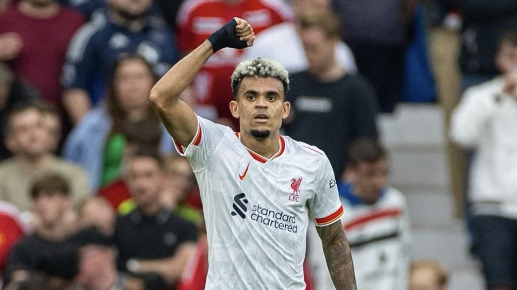 turunminum.id Inggris Kemenangan Liverpool: Pengorbanan Salah dan Diaz Kemenangan Liverpool: Pengorbanan Salah dan Diaz (foto: x)