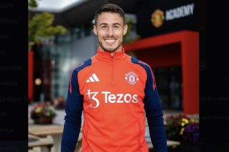 Manchester United Rekrut Tommy Rowe (foto: x)